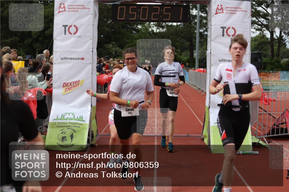 14.06.2026 - 7 Türme Triathlon Andreas Tolksdorf http://msf.ph/oto/9806359 14.06.2026 16:02:50 Ziel 716, 812, 1293, 1322, 1511, 1597, 1599, 1642, 1695 meine-sportfotos.de
