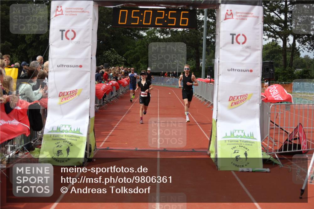 14.06.2026 - 7 Türme Triathlon Andreas Tolksdorf http://msf.ph/oto/9806361 14.06.2026 16:02:55 Ziel 716, 876, 1293, 1322, 1375, 1511, 1599, 1642 meine-sportfotos.de