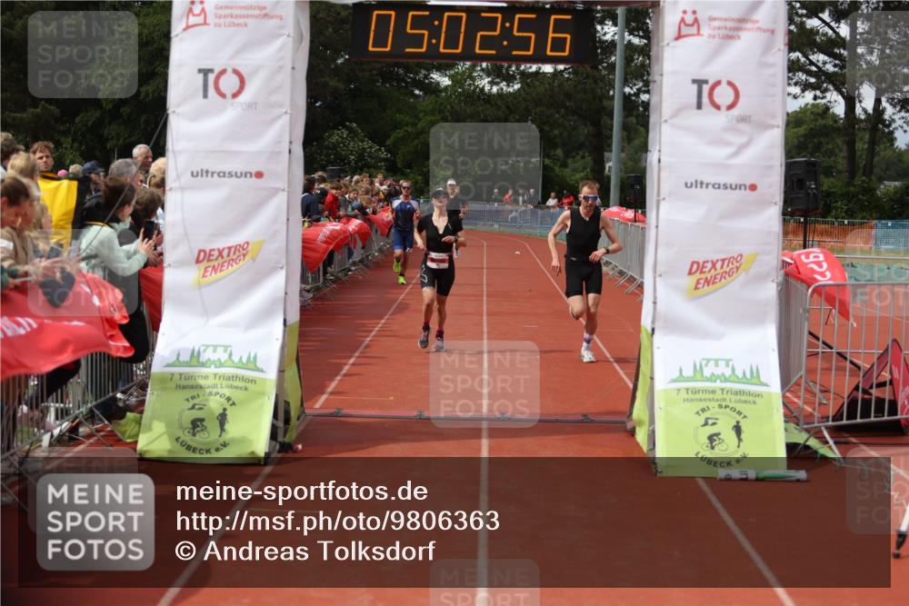 14.06.2026 - 7 Türme Triathlon Andreas Tolksdorf http://msf.ph/oto/9806363 14.06.2026 16:02:55 Ziel 716, 876, 1293, 1322, 1375, 1511, 1599, 1642 meine-sportfotos.de