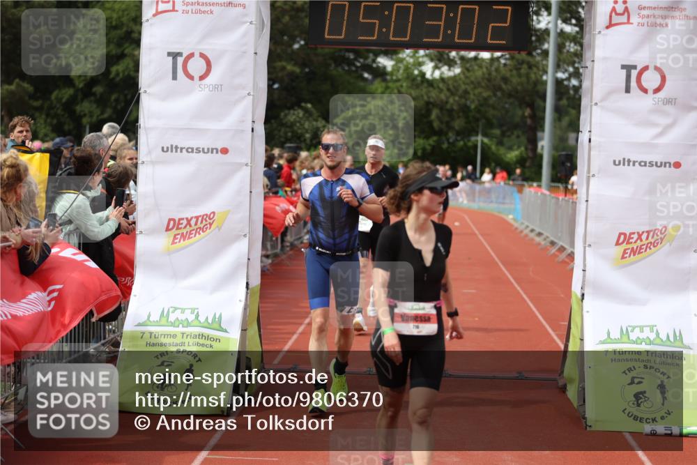 14.06.2026 - 7 Türme Triathlon Andreas Tolksdorf http://msf.ph/oto/9806370 14.06.2026 16:03:01 Ziel 716, 876, 1064, 1322, 1375, 1747 meine-sportfotos.de