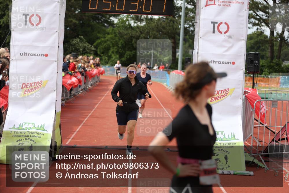 14.06.2026 - 7 Türme Triathlon Andreas Tolksdorf http://msf.ph/oto/9806373 14.06.2026 16:03:06 Ziel 716, 876, 1064, 1375, 1747 meine-sportfotos.de