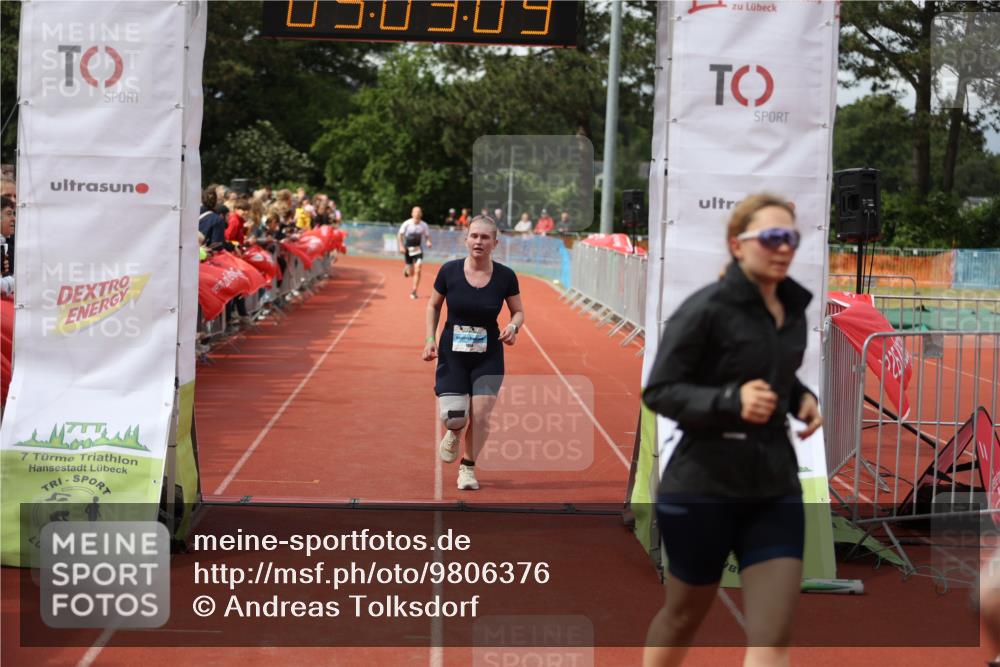 14.06.2026 - 7 Türme Triathlon Andreas Tolksdorf http://msf.ph/oto/9806376 14.06.2026 16:03:08 Ziel 876, 1064, 1375, 1477, 1747 meine-sportfotos.de