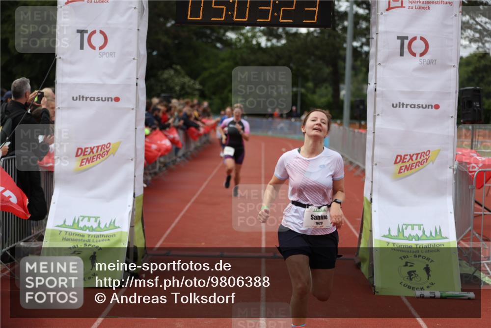 14.06.2026 - 7 Türme Triathlon Andreas Tolksdorf http://msf.ph/oto/9806388 14.06.2026 16:03:21 Ziel 1477, 1503, 1546, 1620 meine-sportfotos.de