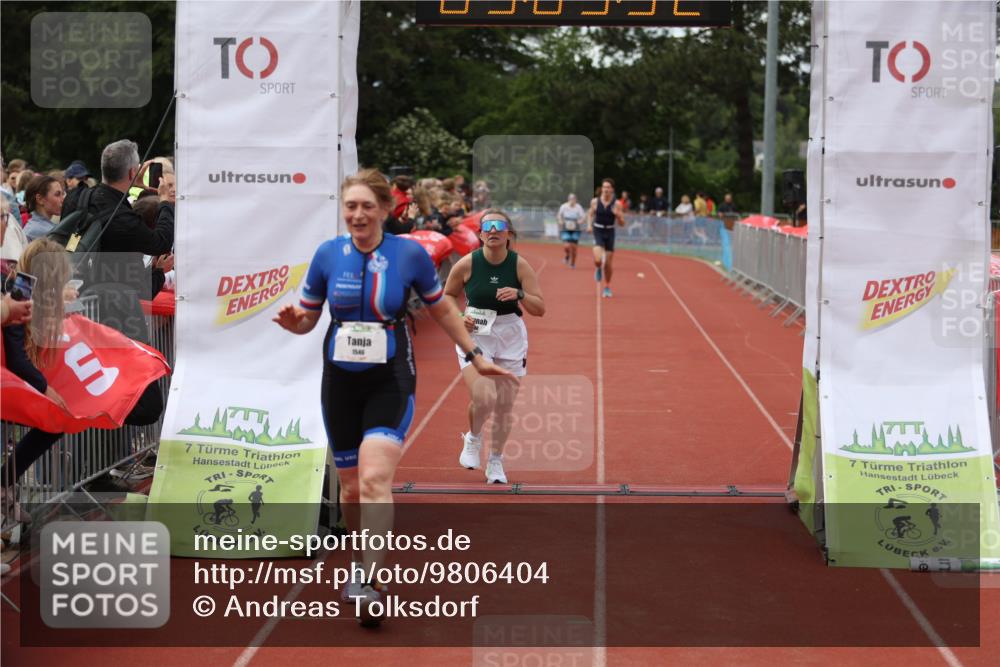 14.06.2026 - 7 Türme Triathlon Andreas Tolksdorf http://msf.ph/oto/9806404 14.06.2026 16:03:31 Ziel 1475, 1503, 1546, 1548 meine-sportfotos.de