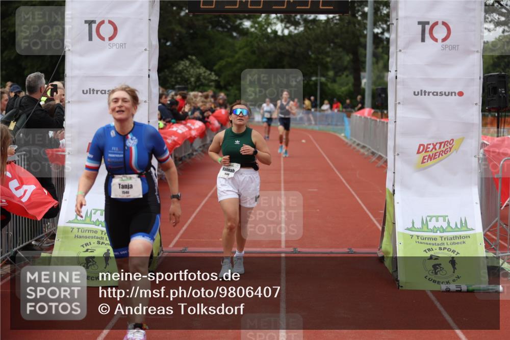 14.06.2026 - 7 Türme Triathlon Andreas Tolksdorf http://msf.ph/oto/9806407 14.06.2026 16:03:31 Ziel 1475, 1503, 1546, 1548 meine-sportfotos.de