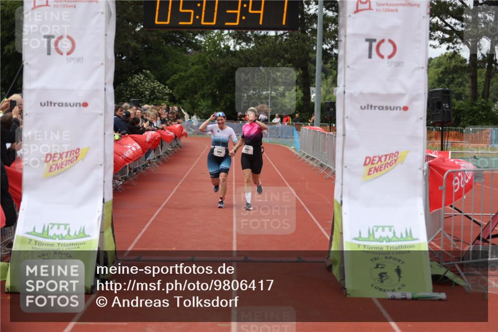 14.06.2026 - 7 Türme Triathlon Andreas Tolksdorf http://msf.ph/oto/9806417 14.06.2026 16:03:39 Ziel 1475, 1548, 1723, 1724 meine-sportfotos.de