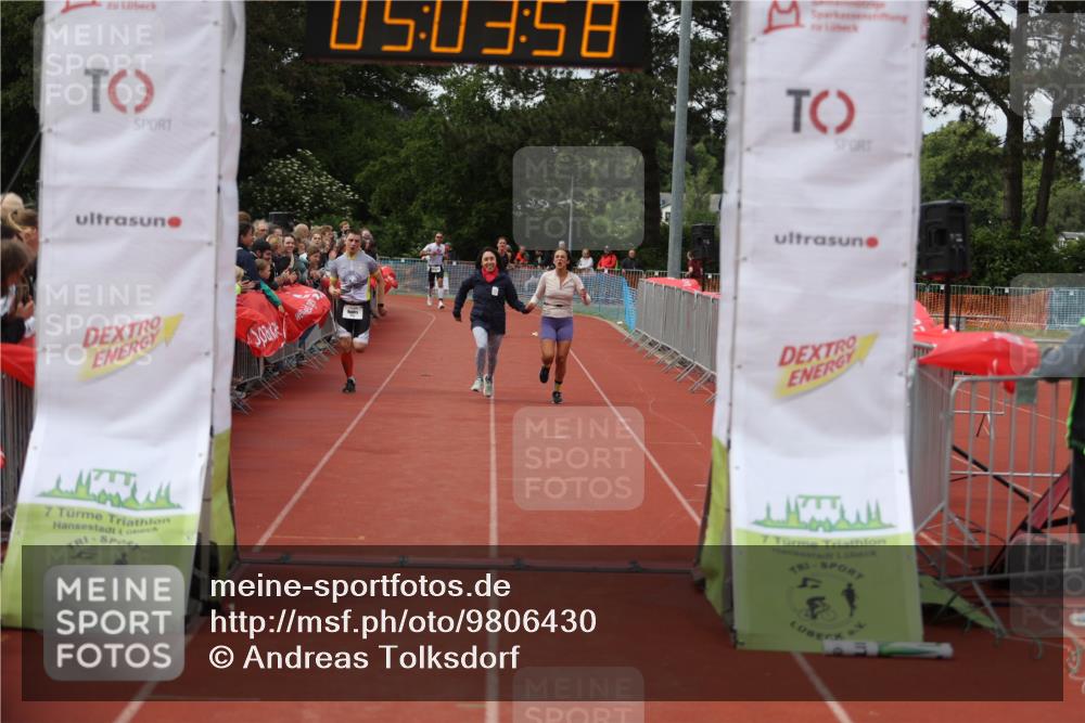 14.06.2026 - 7 Türme Triathlon Andreas Tolksdorf http://msf.ph/oto/9806430 14.06.2026 16:03:57 Ziel 1353, 1550 meine-sportfotos.de