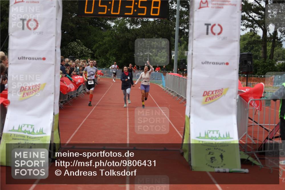 14.06.2026 - 7 Türme Triathlon Andreas Tolksdorf http://msf.ph/oto/9806431 14.06.2026 16:03:57 Ziel 1353, 1550 meine-sportfotos.de