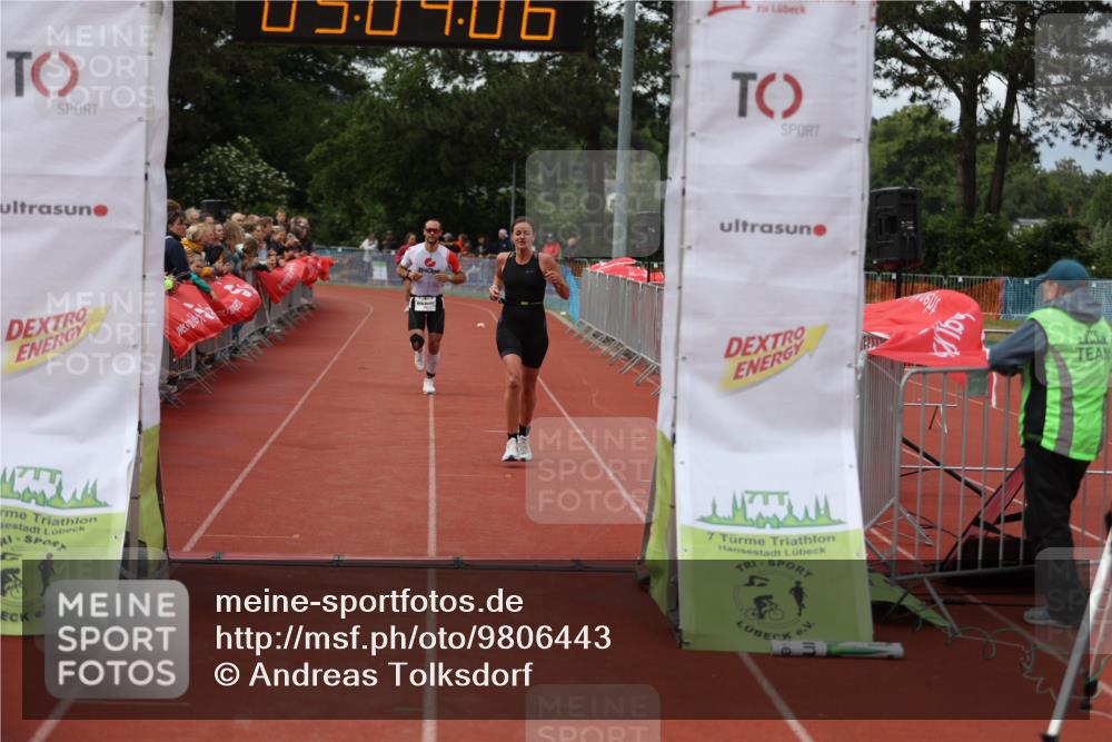 14.06.2026 - 7 Türme Triathlon Andreas Tolksdorf http://msf.ph/oto/9806443 14.06.2026 16:04:05 Ziel 1353, 1483, 1550, 1743 meine-sportfotos.de