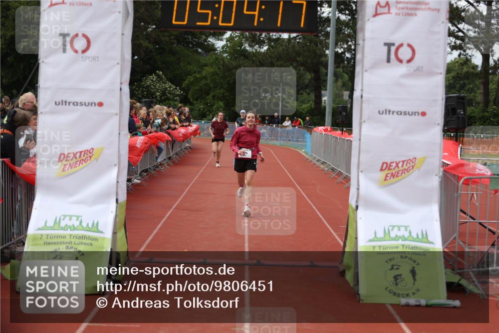 14.06.2026 - 7 Türme Triathlon Andreas Tolksdorf http://msf.ph/oto/9806451 14.06.2026 16:04:15 Ziel 1483, 1561, 1595, 1743 meine-sportfotos.de