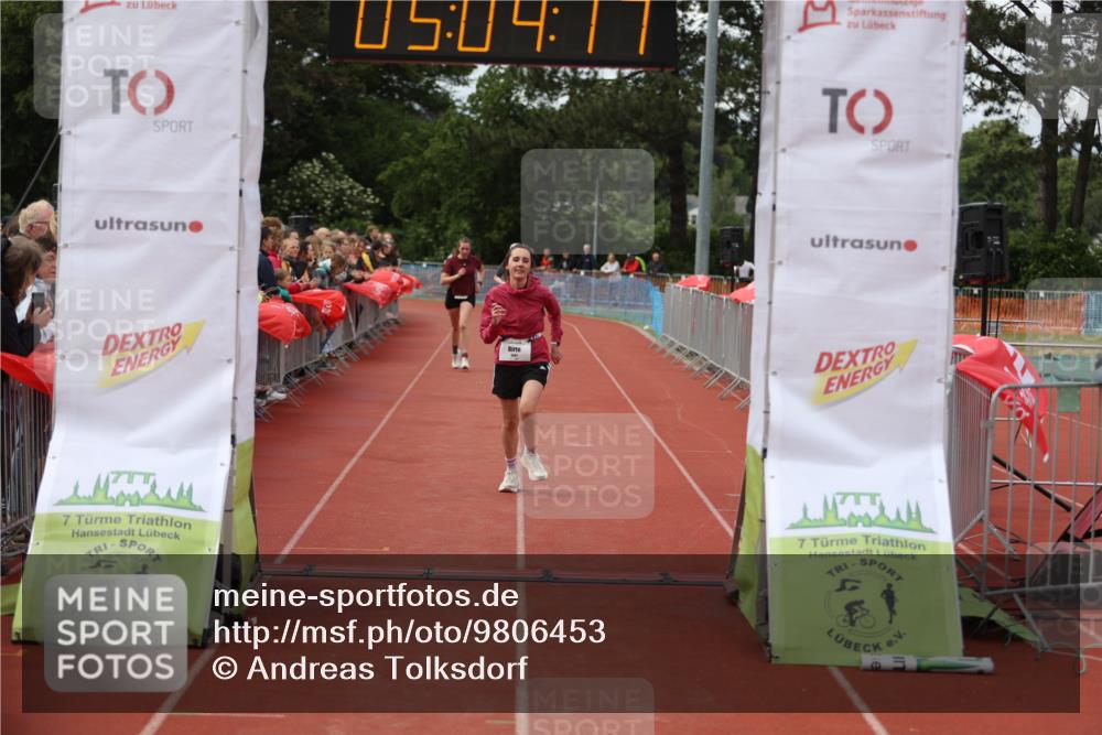14.06.2026 - 7 Türme Triathlon Andreas Tolksdorf http://msf.ph/oto/9806453 14.06.2026 16:04:16 Ziel 940, 1483, 1561, 1595, 1743 meine-sportfotos.de