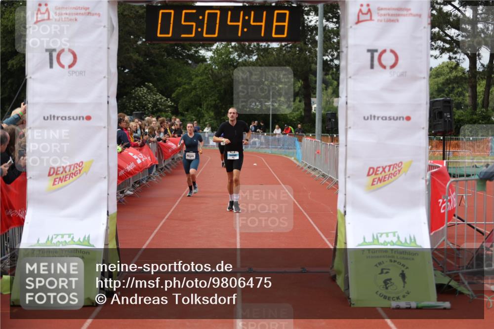 14.06.2026 - 7 Türme Triathlon Andreas Tolksdorf http://msf.ph/oto/9806475 14.06.2026 16:04:47 Ziel 946, 1717 meine-sportfotos.de