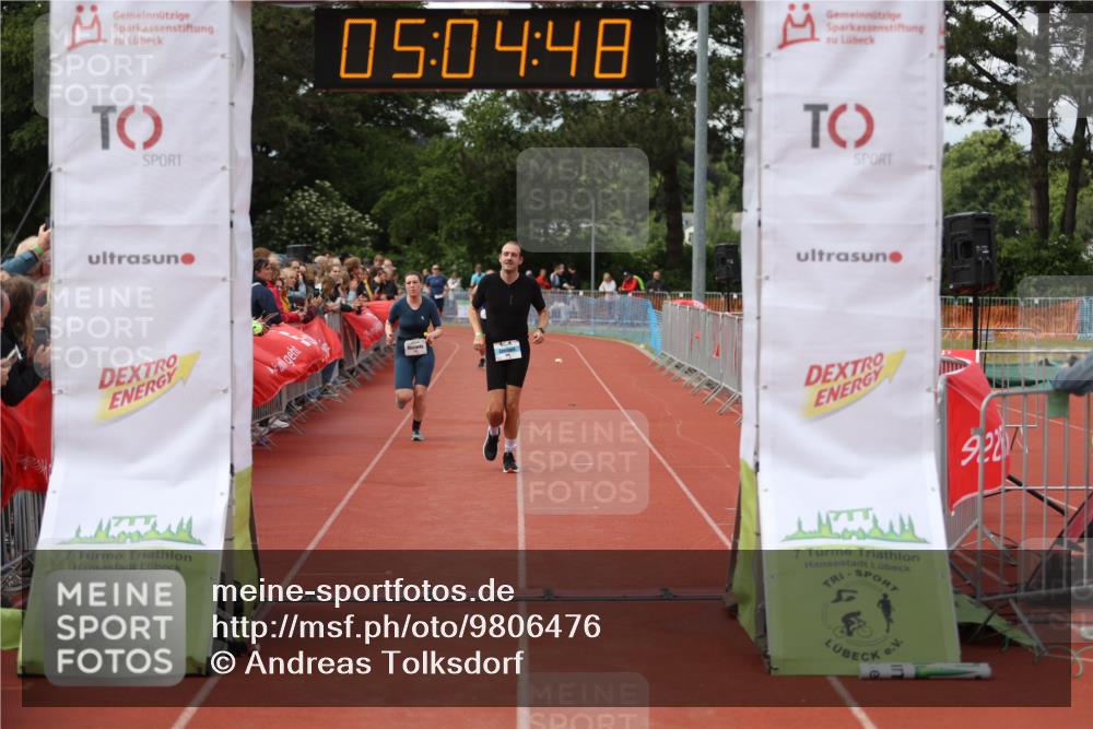 14.06.2026 - 7 Türme Triathlon Andreas Tolksdorf http://msf.ph/oto/9806476 14.06.2026 16:04:47 Ziel 946, 1717 meine-sportfotos.de