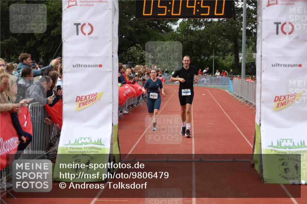 14.06.2026 - 7 Türme Triathlon Andreas Tolksdorf http://msf.ph/oto/9806479 14.06.2026 16:04:48 Ziel 946, 1717 meine-sportfotos.de