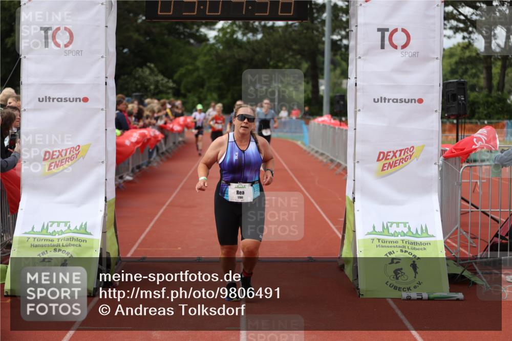 14.06.2026 - 7 Türme Triathlon Andreas Tolksdorf http://msf.ph/oto/9806491 14.06.2026 16:04:57 Ziel 811, 946, 1367, 1663, 1689, 1700, 1717, 1778 meine-sportfotos.de