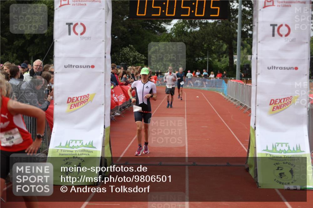 14.06.2026 - 7 Türme Triathlon Andreas Tolksdorf http://msf.ph/oto/9806501 14.06.2026 16:05:04 Ziel 811, 892, 1367, 1459, 1663, 1689, 1700, 1778 meine-sportfotos.de