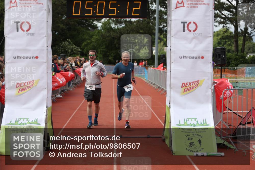14.06.2026 - 7 Türme Triathlon Andreas Tolksdorf http://msf.ph/oto/9806507 14.06.2026 16:05:11 Ziel 811, 892, 1459 meine-sportfotos.de