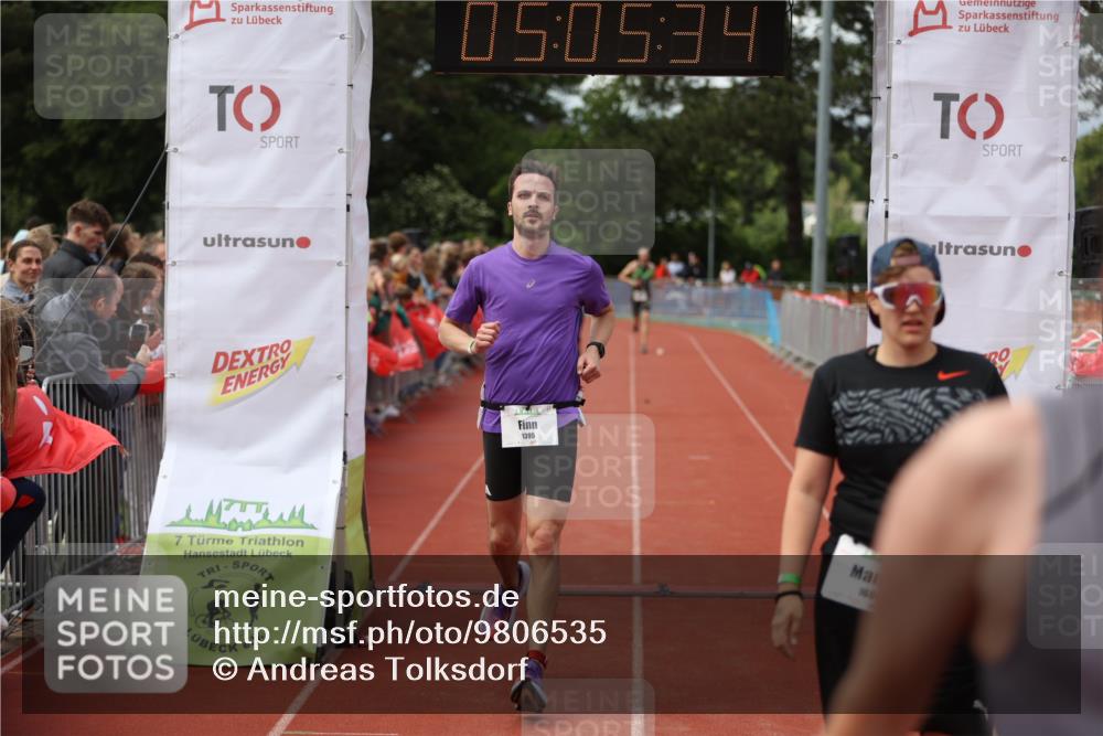 14.06.2026 - 7 Türme Triathlon Andreas Tolksdorf http://msf.ph/oto/9806535 14.06.2026 16:05:33 Ziel 852, 934, 1334, 1335, 1395, 1686 meine-sportfotos.de