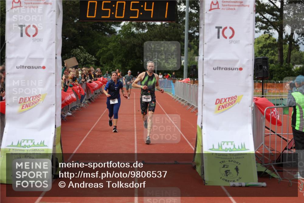 14.06.2026 - 7 Türme Triathlon Andreas Tolksdorf http://msf.ph/oto/9806537 14.06.2026 16:05:40 Ziel 1212, 1253, 1395, 1506 meine-sportfotos.de
