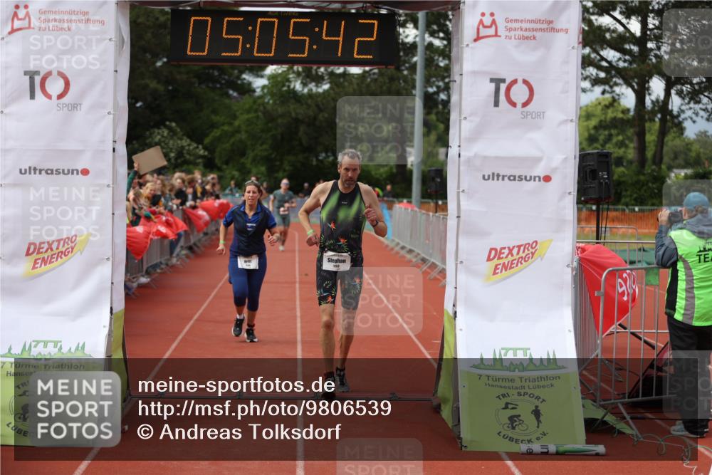 14.06.2026 - 7 Türme Triathlon Andreas Tolksdorf http://msf.ph/oto/9806539 14.06.2026 16:05:41 Ziel 1212, 1253, 1395, 1506 meine-sportfotos.de