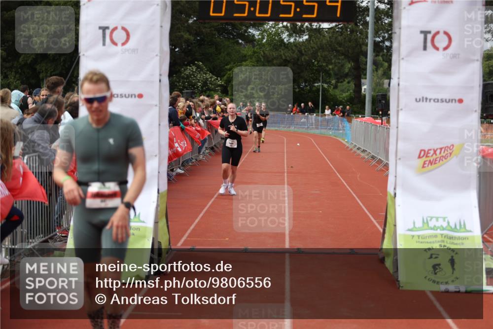 14.06.2026 - 7 Türme Triathlon Andreas Tolksdorf http://msf.ph/oto/9806556 14.06.2026 16:05:53 Ziel 842, 1212, 1538 meine-sportfotos.de