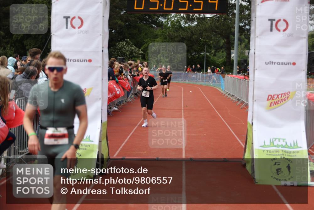 14.06.2026 - 7 Türme Triathlon Andreas Tolksdorf http://msf.ph/oto/9806557 14.06.2026 16:05:53 Ziel 842, 1212, 1538 meine-sportfotos.de