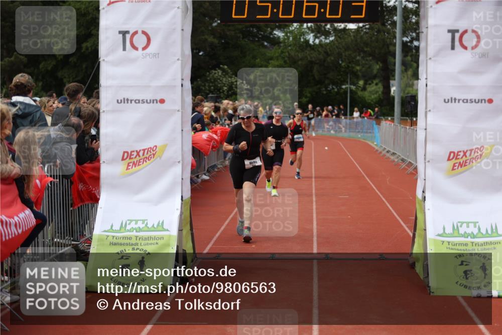 14.06.2026 - 7 Türme Triathlon Andreas Tolksdorf http://msf.ph/oto/9806563 14.06.2026 16:06:02 Ziel 1082, 1538, 1585, 1669 meine-sportfotos.de