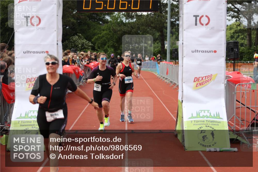 14.06.2026 - 7 Türme Triathlon Andreas Tolksdorf http://msf.ph/oto/9806569 14.06.2026 16:06:06 Ziel 1082, 1585, 1669, 1771 meine-sportfotos.de
