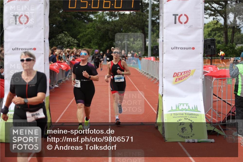 14.06.2026 - 7 Türme Triathlon Andreas Tolksdorf http://msf.ph/oto/9806571 14.06.2026 16:06:06 Ziel 1082, 1585, 1669, 1771 meine-sportfotos.de