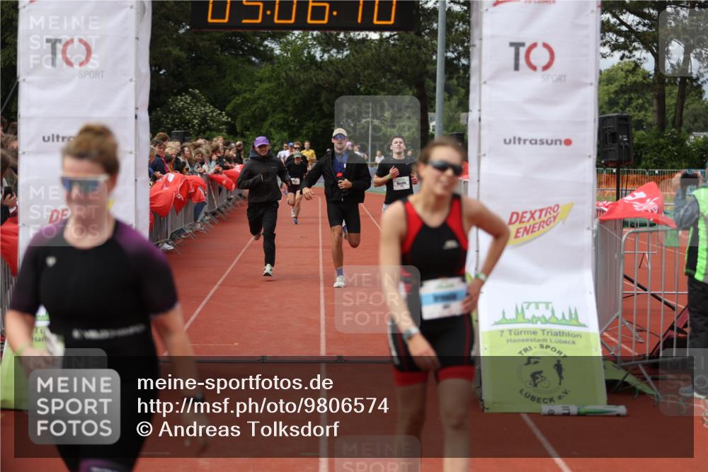 14.06.2026 - 7 Türme Triathlon Andreas Tolksdorf http://msf.ph/oto/9806574 14.06.2026 16:06:09 Ziel 1082, 1203, 1255, 1585, 1610, 1669, 1771 meine-sportfotos.de