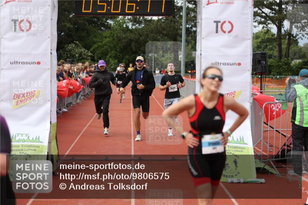 14.06.2026 - 7 Türme Triathlon Andreas Tolksdorf http://msf.ph/oto/9806575 14.06.2026 16:06:10 Ziel 1082, 1203, 1255, 1585, 1610, 1669, 1771 meine-sportfotos.de