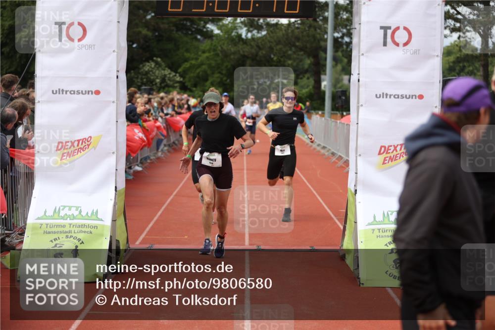 14.06.2026 - 7 Türme Triathlon Andreas Tolksdorf http://msf.ph/oto/9806580 14.06.2026 16:06:15 Ziel 1049, 1082, 1203, 1255, 1610, 1771 meine-sportfotos.de