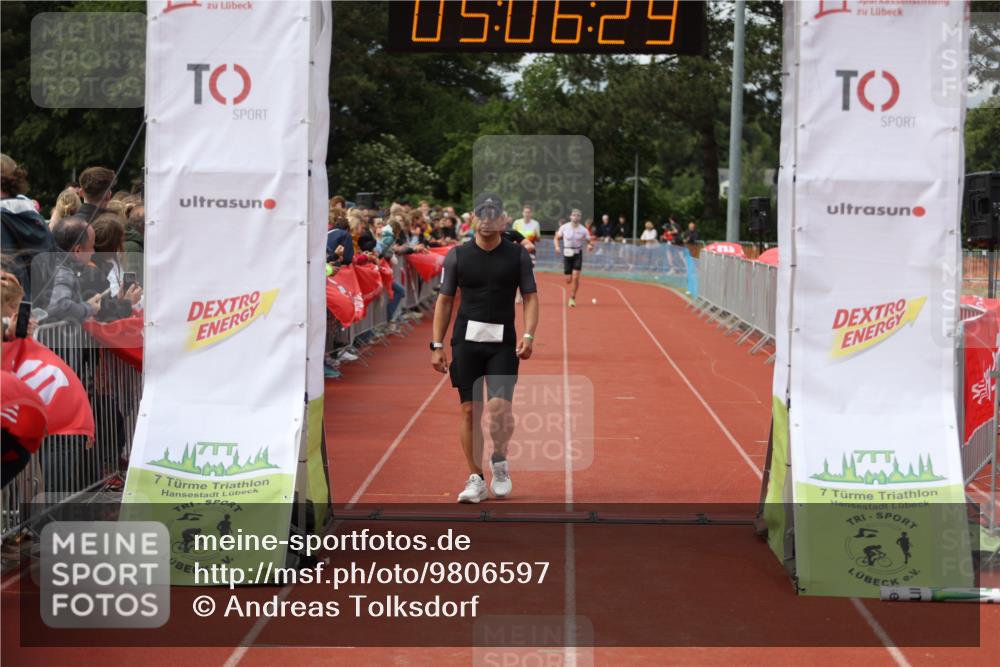 14.06.2026 - 7 Türme Triathlon Andreas Tolksdorf http://msf.ph/oto/9806597 14.06.2026 16:06:28 Ziel 773, 1049, 1050, 1442, 1649 meine-sportfotos.de