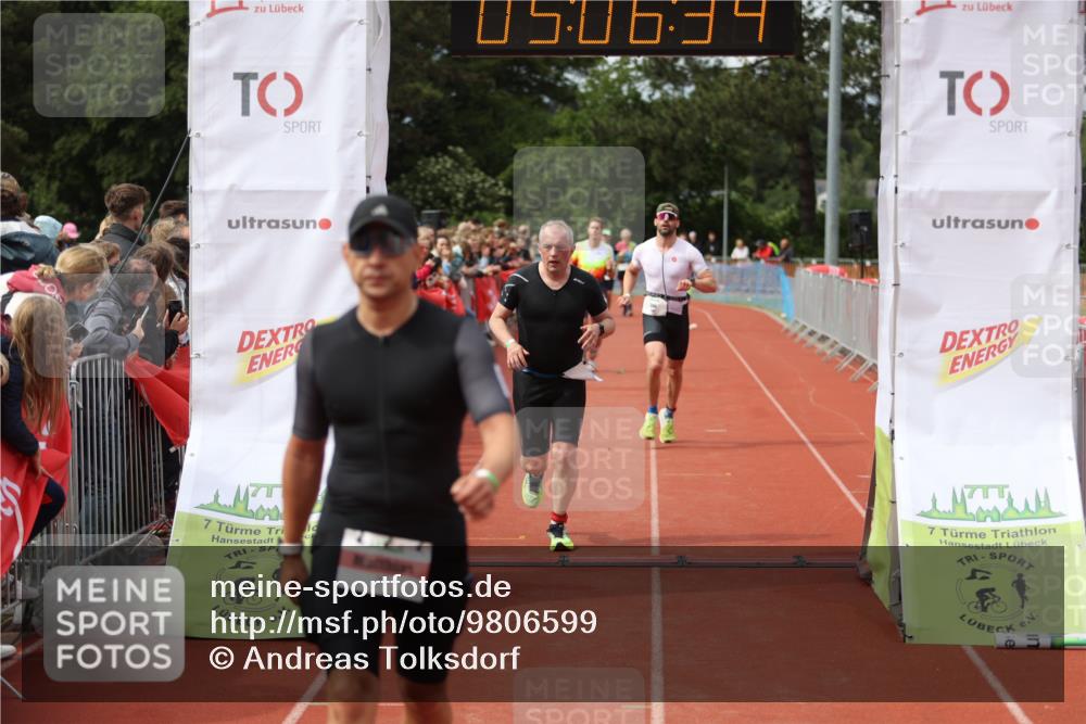14.06.2026 - 7 Türme Triathlon Andreas Tolksdorf http://msf.ph/oto/9806599 14.06.2026 16:06:33 Ziel 736, 773, 1050, 1442, 1785 meine-sportfotos.de