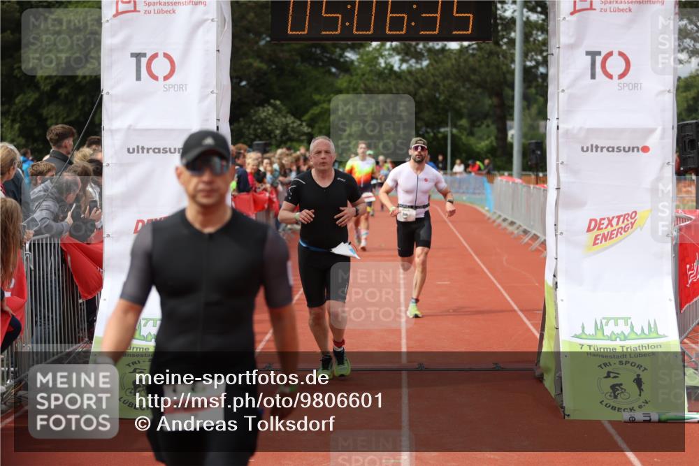 14.06.2026 - 7 Türme Triathlon Andreas Tolksdorf http://msf.ph/oto/9806601 14.06.2026 16:06:34 Ziel 736, 773, 1050, 1442, 1785 meine-sportfotos.de