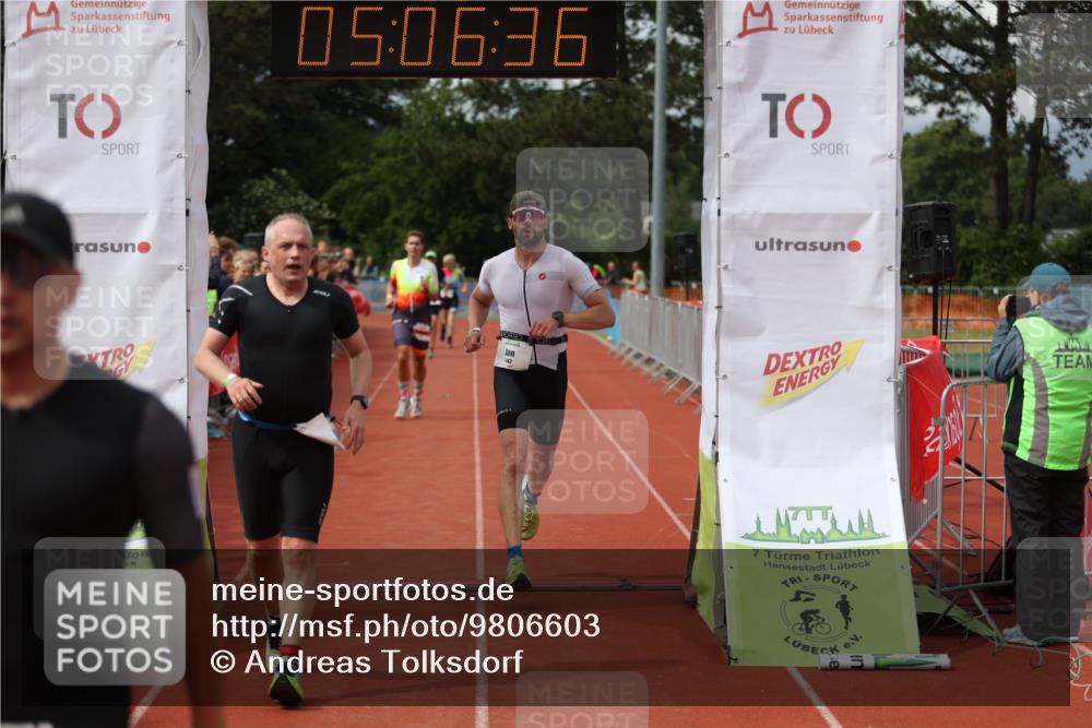 14.06.2026 - 7 Türme Triathlon Andreas Tolksdorf http://msf.ph/oto/9806603 14.06.2026 16:06:34 Ziel 736, 773, 1050, 1442, 1785 meine-sportfotos.de