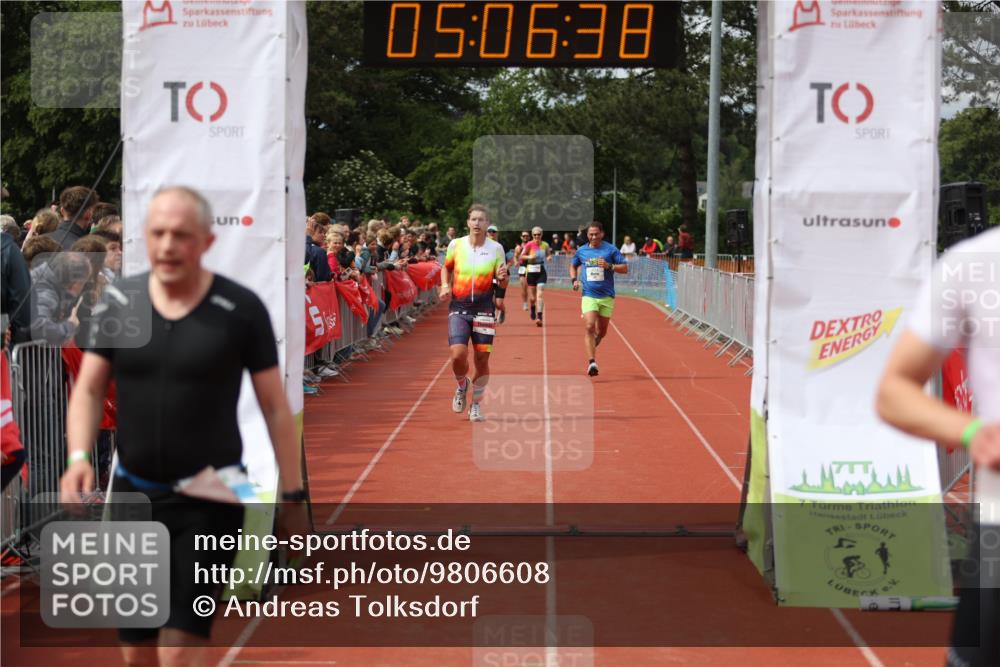 14.06.2026 - 7 Türme Triathlon Andreas Tolksdorf http://msf.ph/oto/9806608 14.06.2026 16:06:37 Ziel 736, 773, 1050, 1442, 1785 meine-sportfotos.de