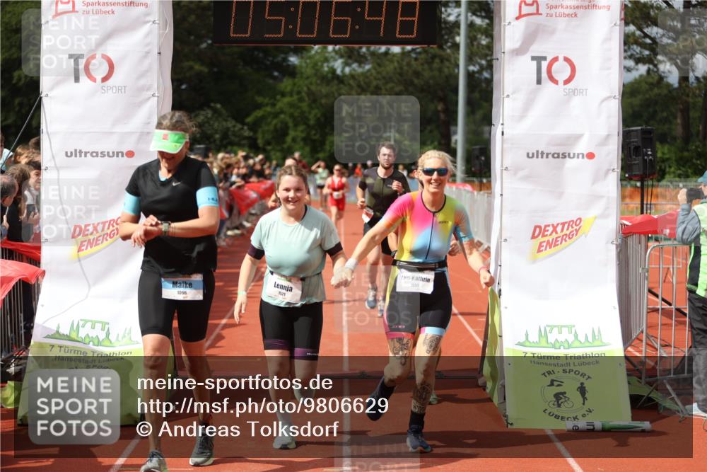 14.06.2026 - 7 Türme Triathlon Andreas Tolksdorf http://msf.ph/oto/9806629 14.06.2026 16:06:47 Ziel 736, 785, 1066, 1274, 1521, 1551, 1727, 1780, 1785 meine-sportfotos.de