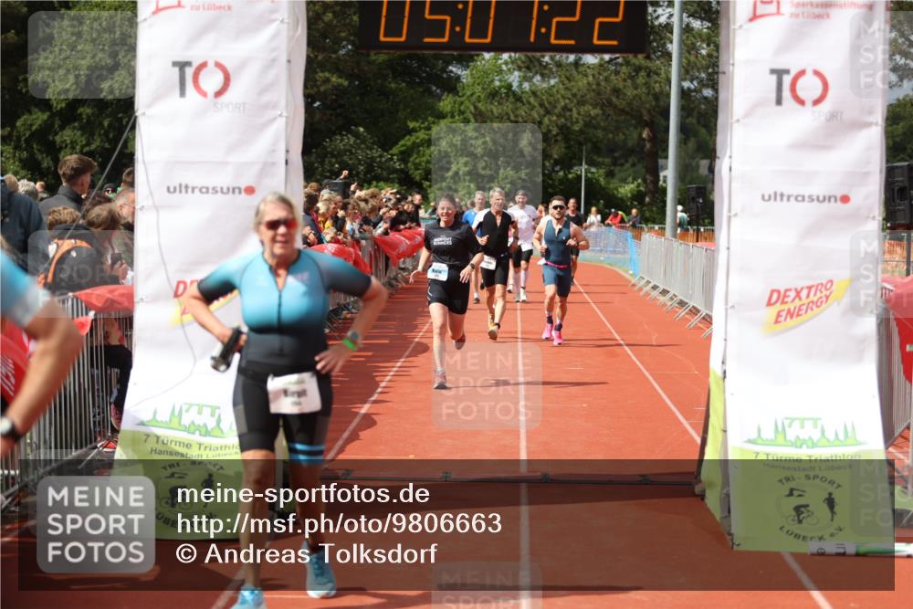 14.06.2026 - 7 Türme Triathlon Andreas Tolksdorf http://msf.ph/oto/9806663 14.06.2026 16:07:20 Ziel 885, 1044, 1213, 1300, 1359, 1414, 1600, 1755 meine-sportfotos.de