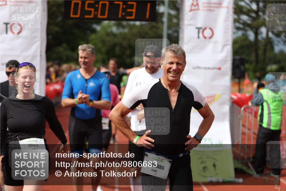 14.06.2026 - 7 Türme Triathlon Andreas Tolksdorf http://msf.ph/oto/9806683 14.06.2026 16:07:30 Ziel 771, 815, 885, 1044, 1265, 1300, 1414, 1444, 1547, 1600, 1624, 1798 meine-sportfotos.de