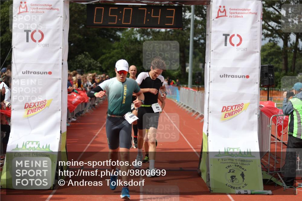14.06.2026 - 7 Türme Triathlon Andreas Tolksdorf http://msf.ph/oto/9806699 14.06.2026 16:07:42 Ziel 1245, 1265, 1298, 1309, 1314, 1398, 1444, 1798 meine-sportfotos.de