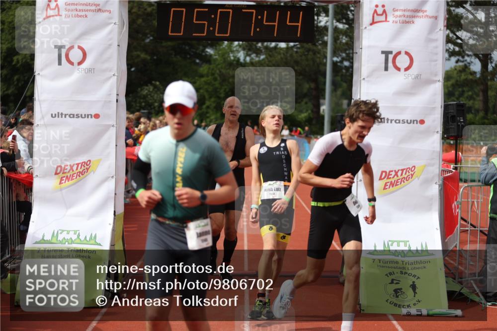 14.06.2026 - 7 Türme Triathlon Andreas Tolksdorf http://msf.ph/oto/9806702 14.06.2026 16:07:43 Ziel 1245, 1265, 1298, 1309, 1314, 1398, 1798 meine-sportfotos.de