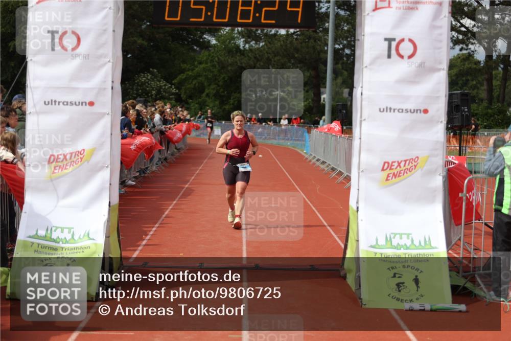 14.06.2026 - 7 Türme Triathlon Andreas Tolksdorf http://msf.ph/oto/9806725 14.06.2026 16:08:22 Ziel 1075, 1244 meine-sportfotos.de