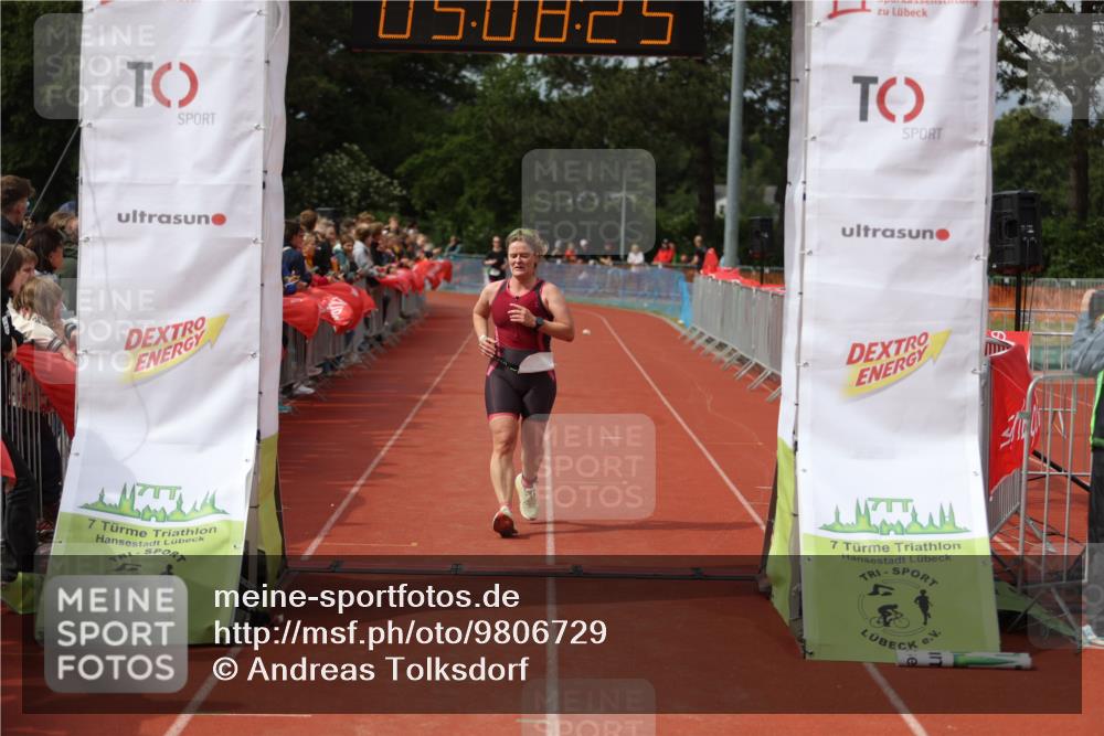 14.06.2026 - 7 Türme Triathlon Andreas Tolksdorf http://msf.ph/oto/9806729 14.06.2026 16:08:23 Ziel 1075, 1244 meine-sportfotos.de