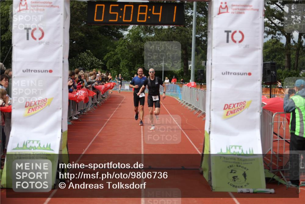 14.06.2026 - 7 Türme Triathlon Andreas Tolksdorf http://msf.ph/oto/9806736 14.06.2026 16:08:40 Ziel 1169, 1285, 1302, 1742 meine-sportfotos.de