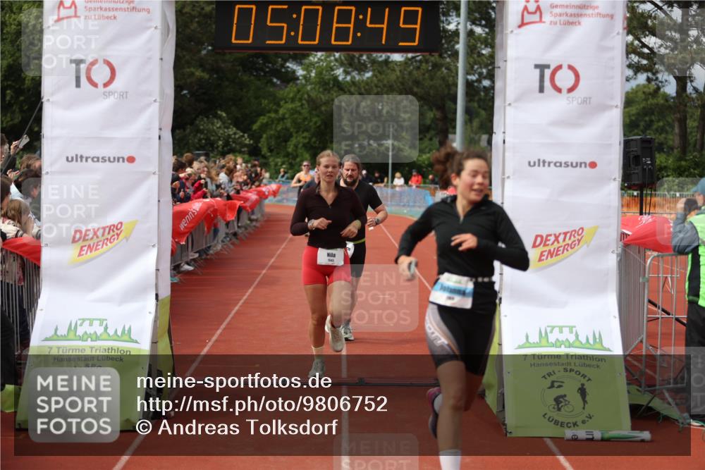 14.06.2026 - 7 Türme Triathlon Andreas Tolksdorf http://msf.ph/oto/9806752 14.06.2026 16:08:48 Ziel 1169, 1239, 1273, 1285, 1302, 1344, 1543 meine-sportfotos.de