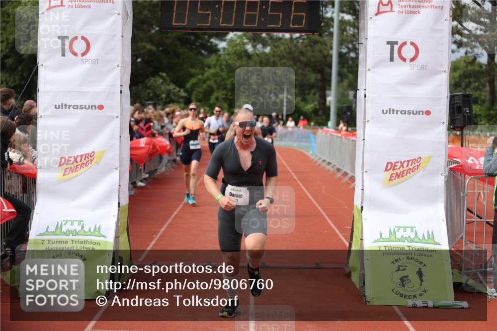 14.06.2026 - 7 Türme Triathlon Andreas Tolksdorf http://msf.ph/oto/9806760 14.06.2026 16:08:54 Ziel 809, 889, 1000, 1169, 1239, 1273, 1344, 1543 meine-sportfotos.de