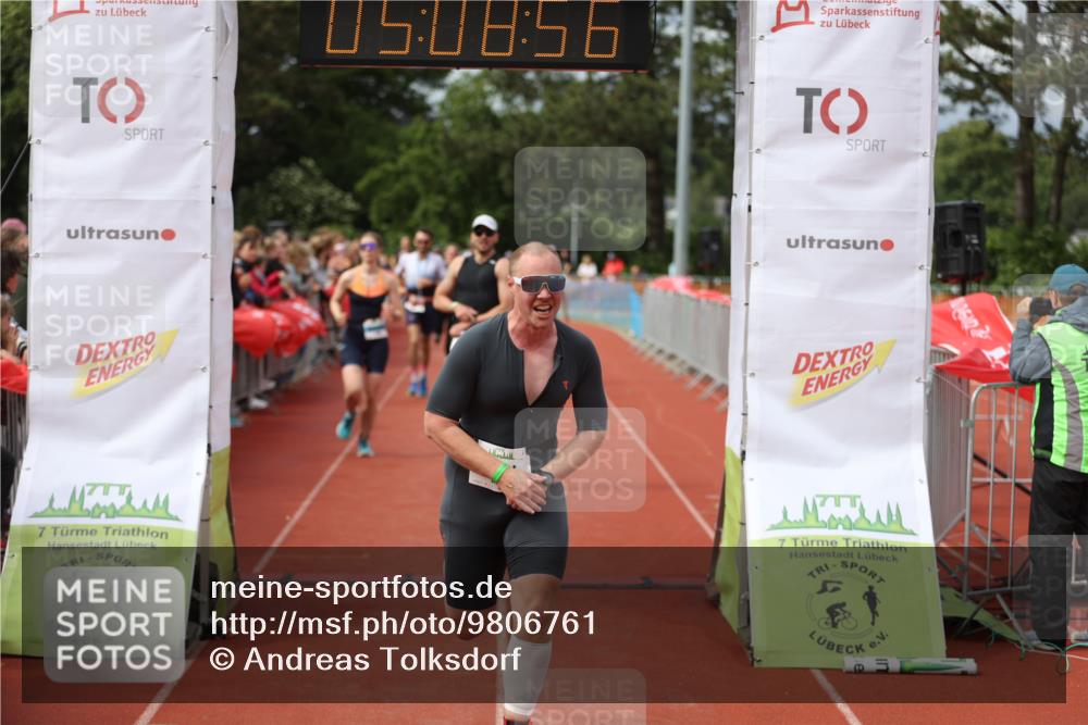14.06.2026 - 7 Türme Triathlon Andreas Tolksdorf http://msf.ph/oto/9806761 14.06.2026 16:08:54 Ziel 809, 889, 1000, 1169, 1239, 1273, 1344, 1543 meine-sportfotos.de