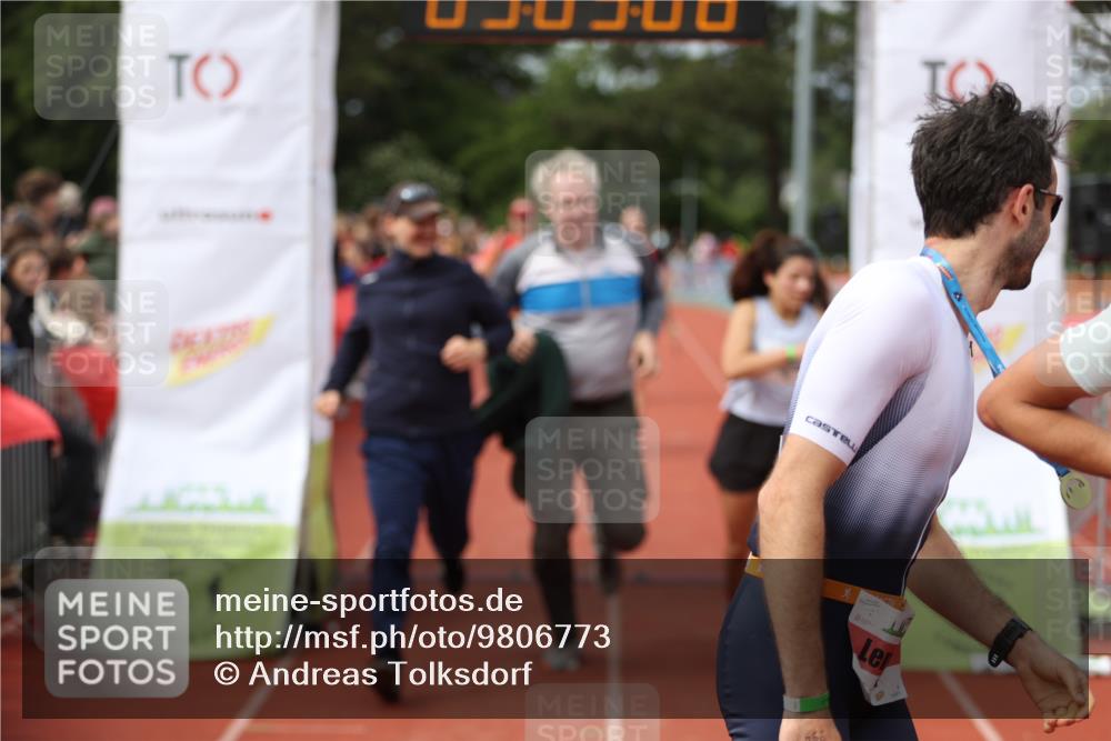 14.06.2026 - 7 Türme Triathlon Andreas Tolksdorf http://msf.ph/oto/9806773 14.06.2026 16:09:05 Ziel 788, 809, 813, 889, 1000, 1343, 1787 meine-sportfotos.de
