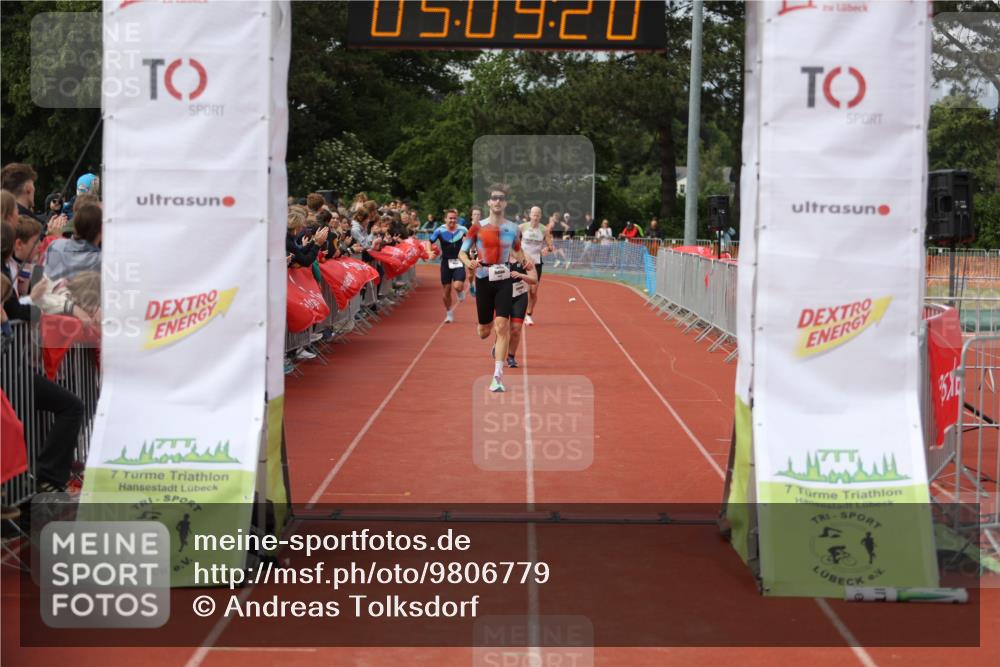 14.06.2026 - 7 Türme Triathlon Andreas Tolksdorf http://msf.ph/oto/9806779 14.06.2026 16:09:18 Ziel 1215, 1371, 1432, 1474, 1574 meine-sportfotos.de